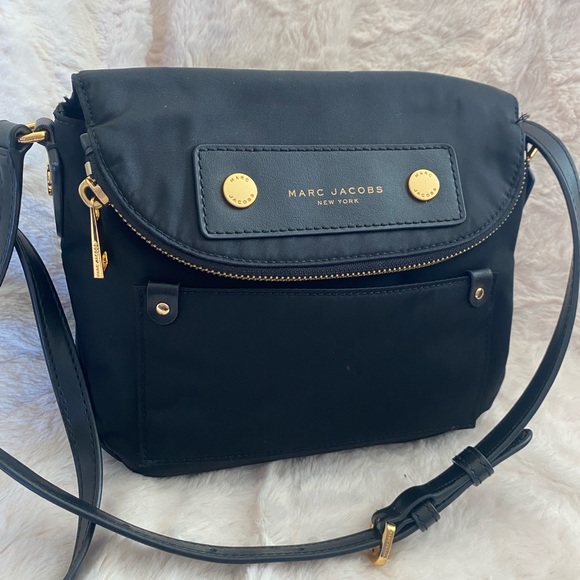 Marc Jacobs Handbags - MARC JACOBS NEW YORK crossbody bag